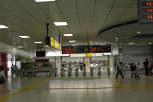 府中駅北口改札