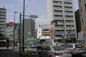 府中街道と旧甲州街道の交差点